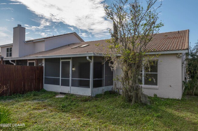 Building Photo - 3 bedrooms Port Orange--available now.