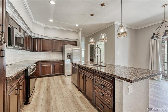 Building Photo - 9885 Greensview Cir