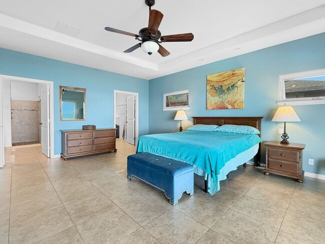 Building Photo - Kona Vistas 4 bedroom 2.5 bath fully furnished home with a pool