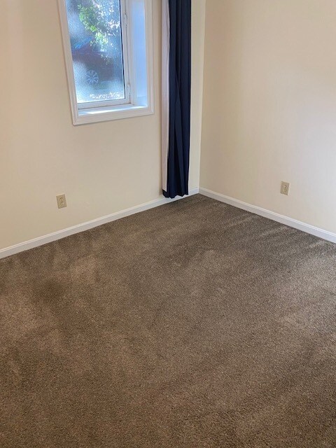 Building Photo - 1174 N Vermont St