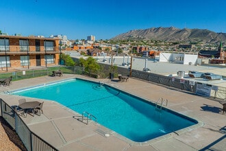 Building Photo - Diplomat Apartments