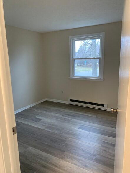 Building Photo - 419 Phillips Rd
