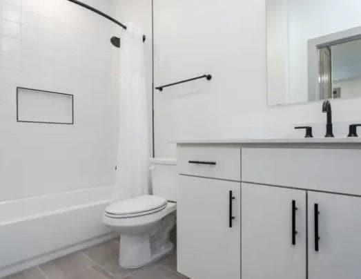 Building Photo - 4001 Roseland Ave