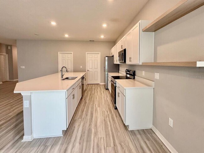 Building Photo - 35519 Bellington Blvd