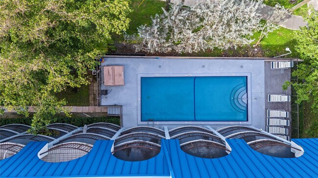 Building Photo - 3909 N Ocean Blvd