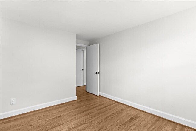 Building Photo - Modern Living in a Classic Detroit Neighborhood