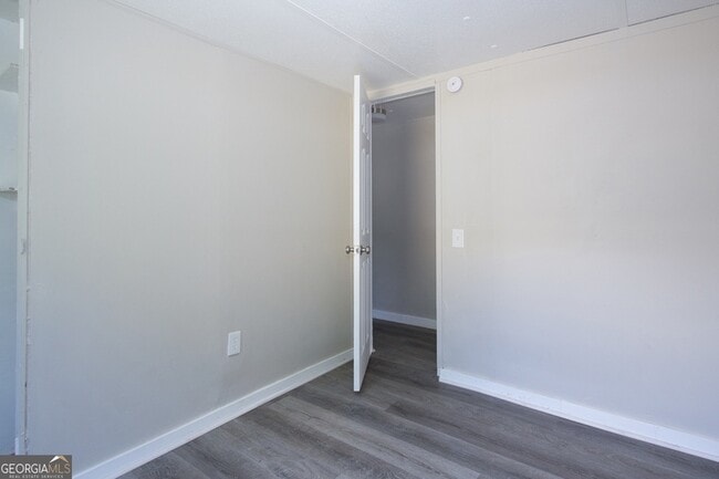 Building Photo - 340 Towler St