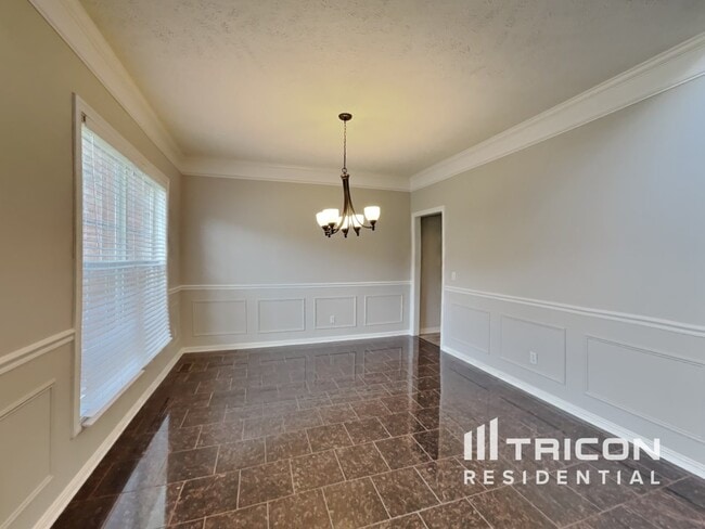 Building Photo - 105 Crooked Creek Ct