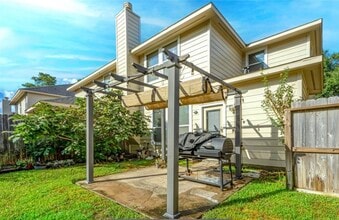 Building Photo - 13547 Fawn Lily Dr