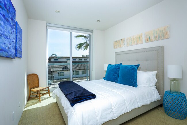 Building Photo - 1013 Mandalay Beach Rd