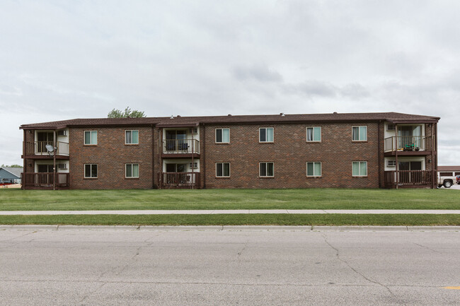 Building Photo - Barrette Arms