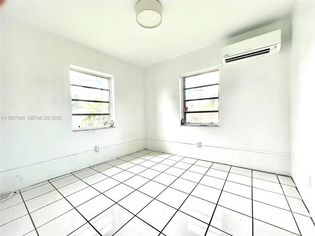 Building Photo - 6228 Taylor St