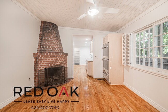 Building Photo - 2421 California Ave