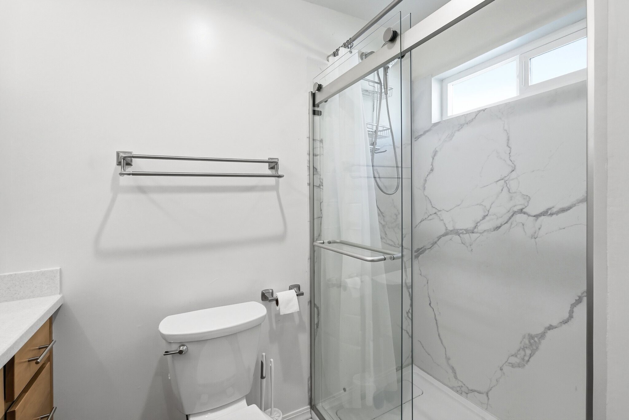 Building Photo - 7321 Kelvin Ave