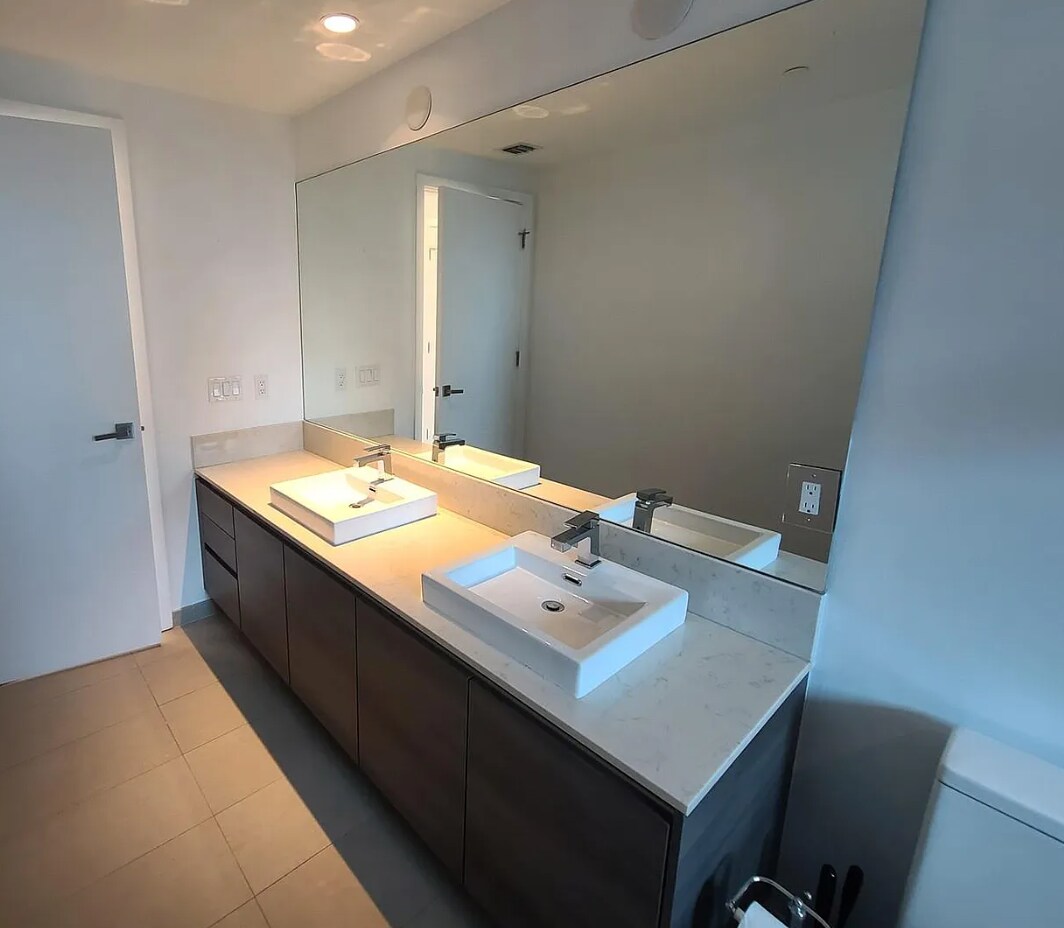 Building Photo - 1080 Brickell Ave