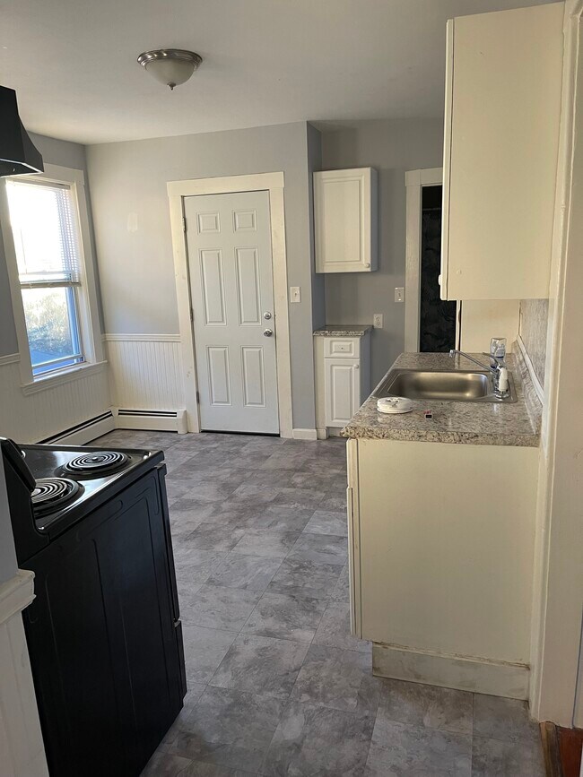 Building Photo - 4 Berry St