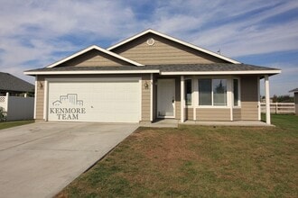 Building Photo - 3 Bedroom, 2 Bath Home in West Pasco