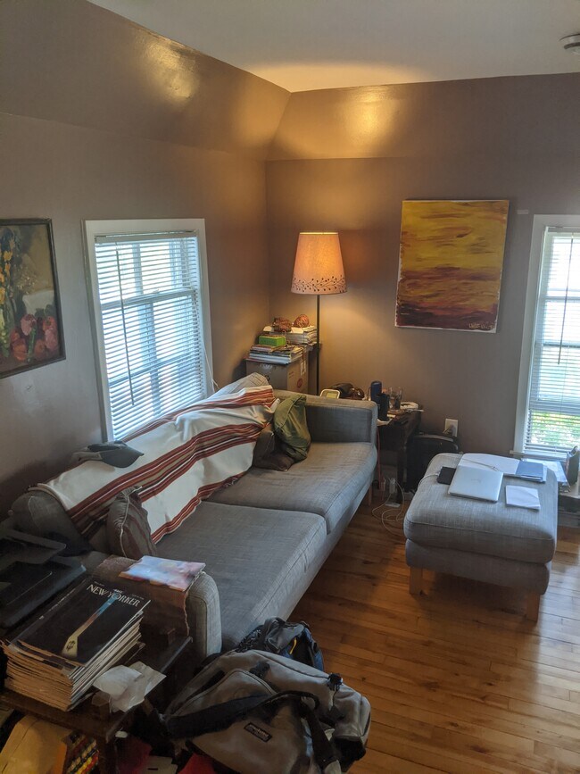 Building Photo - 2303 Pierce St NE