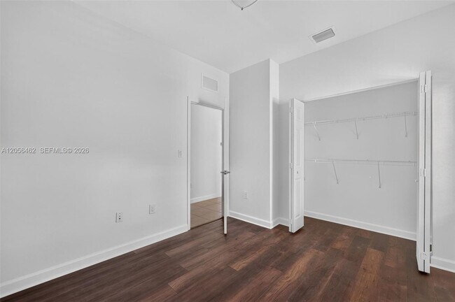 Building Photo - 236 SE 32nd Ave