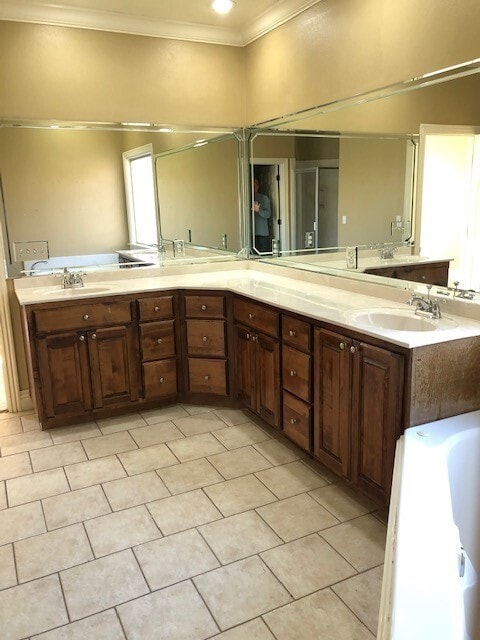 Building Photo - 6445 Dearing Rd