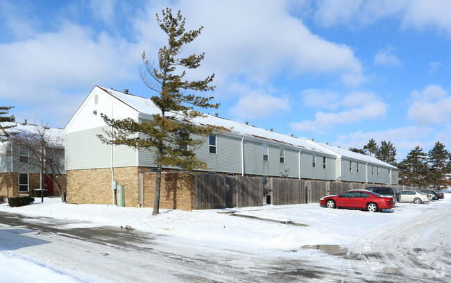 Building Photo - Sharon Green Townhomes