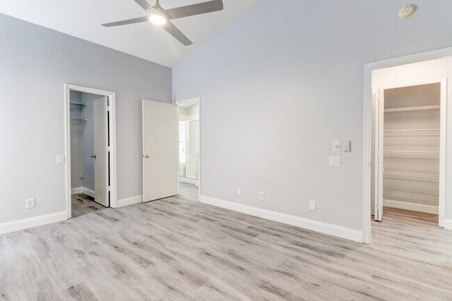 Building Photo - 29806 Morningmist Dr