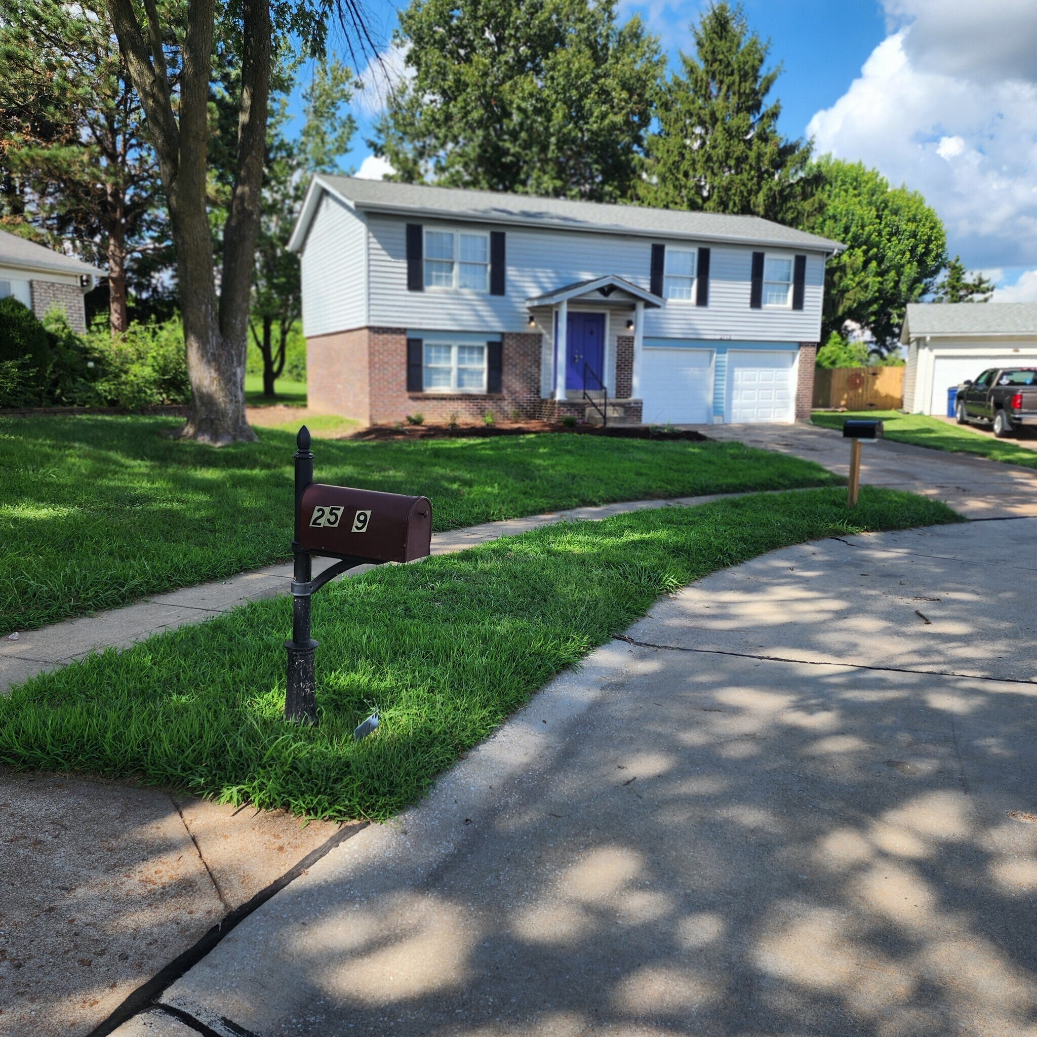 Building Photo - 2573 Millvalley Dr