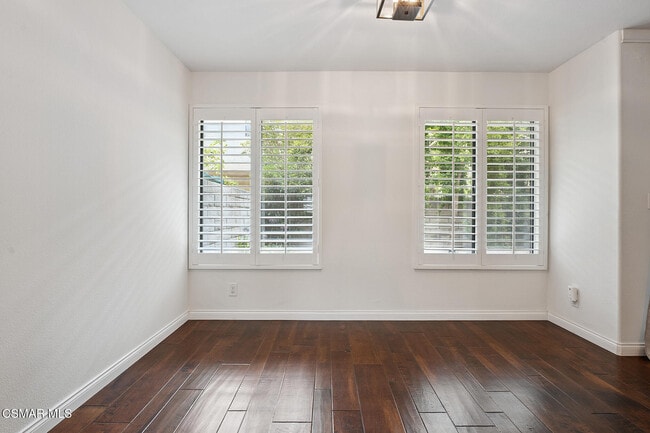 Building Photo - 29723 Strawberry Hill Dr
