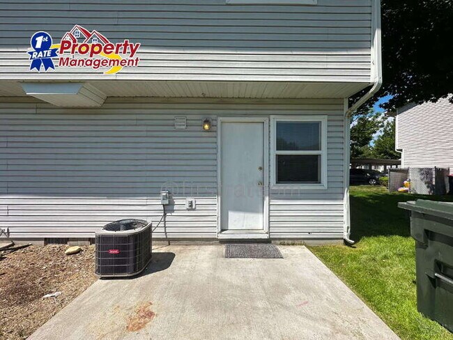 Building Photo - 2073 N Woodford Ave
