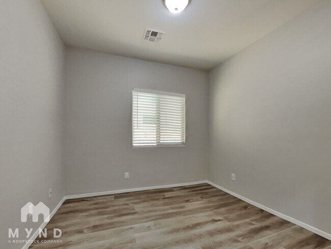 Building Photo - 98 N 193rd Ave