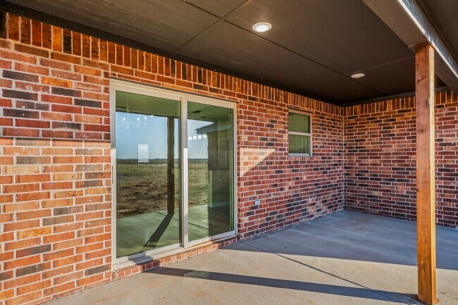 Building Photo - Country Living In Roosevelt ISD!