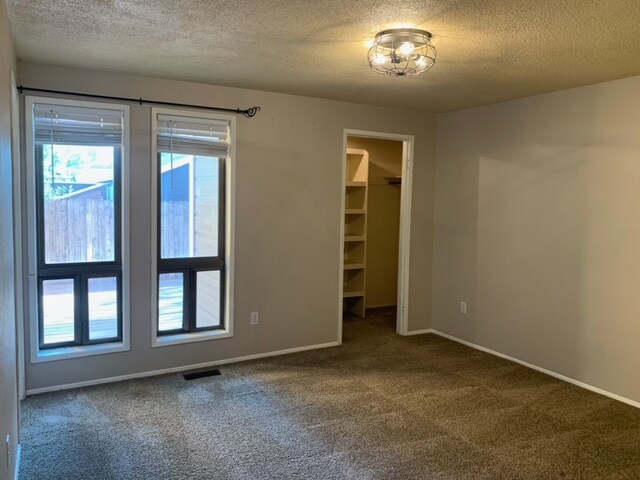 Building Photo - 8995 W Pembrook Dr