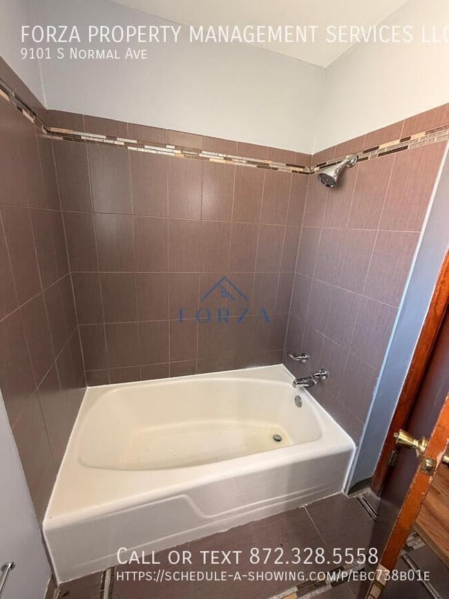 Building Photo - 9101 S Normal Ave