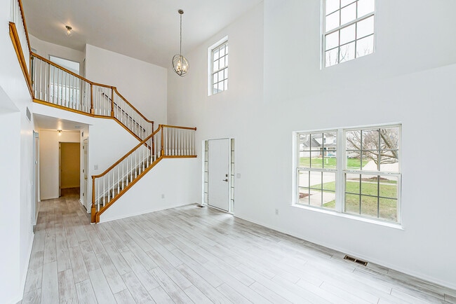 Building Photo - 1563 Scio Ridge Rd