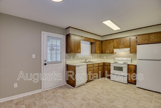 Building Photo - 138 Chalet North Boulevard - 138