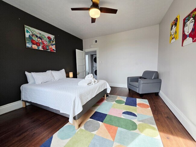 Building Photo - 9 Bailey Ave