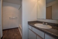 Building Photo - 1001 NE Briarcreek Way