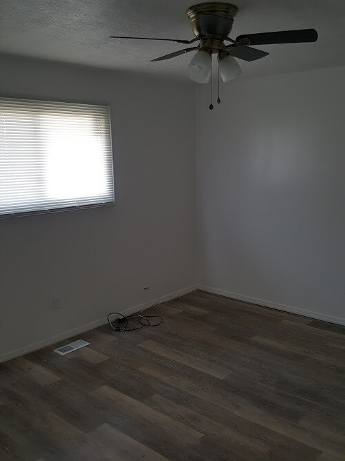 Building Photo - 4267 Drowfield Dr