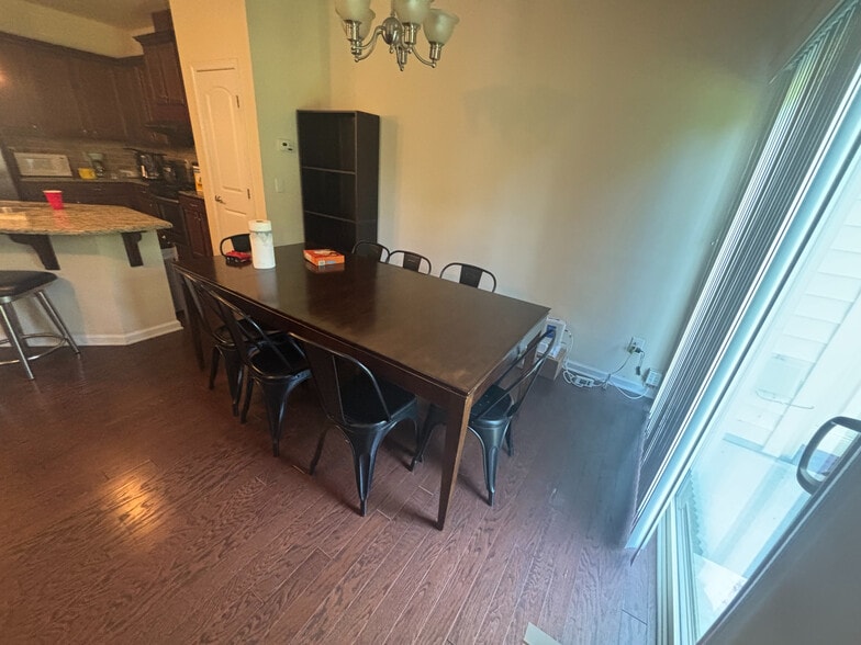 Building Photo - Room in Townhome on Sangre De Cristo Dr