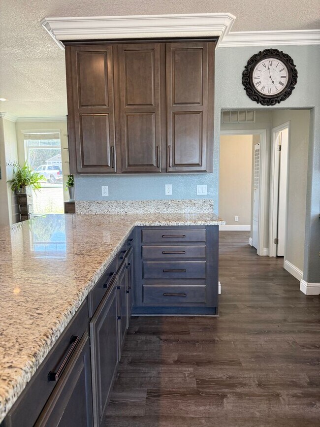 Building Photo - BEAUTIFUL 4 BEDROOM 2 BATH HOME IN ARROYO ...