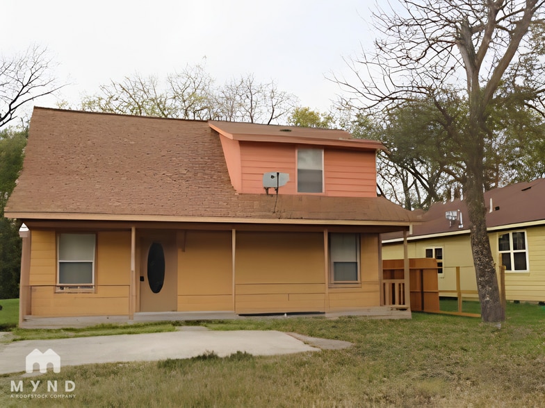 Building Photo - 2112 Wavell St