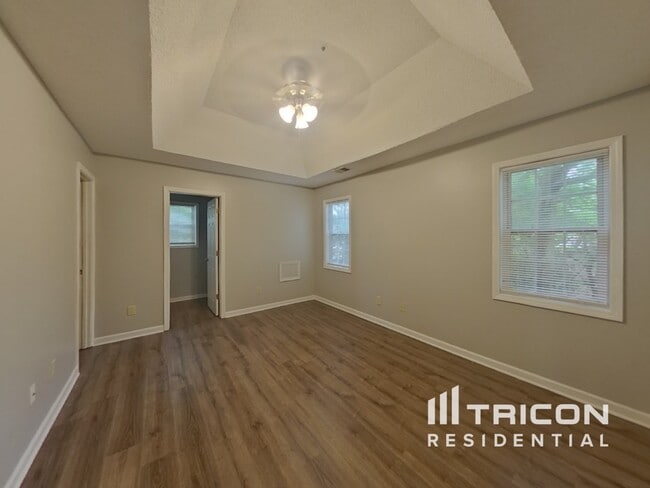 Building Photo - 350 Jamaica Cove SW