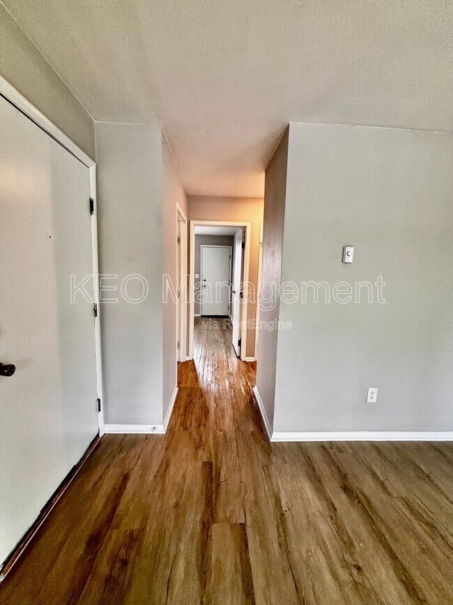 Building Photo - 1257 Sanlor Ave