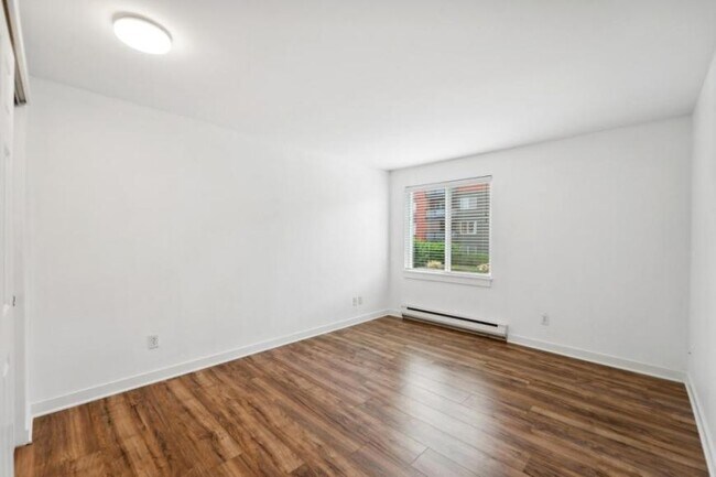 Building Photo - 1 bedroom in Seattle WA 98115