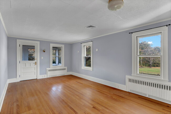 Building Photo - 69 Westledge Rd