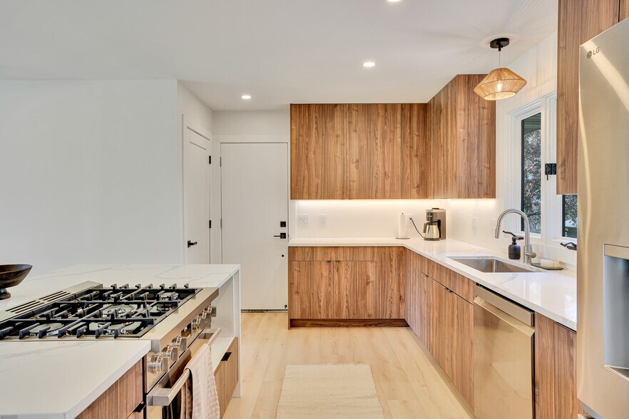 Building Photo - 3412 W 132nd St