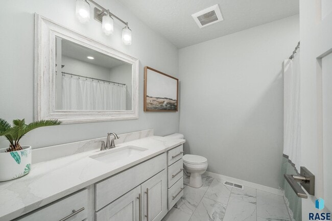 Building Photo - 7563 S Grand Arbor Pl