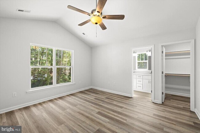 Building Photo - 703 Mattox Ave