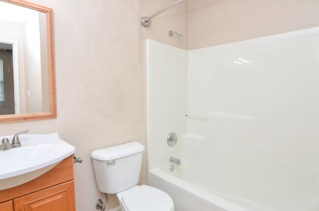 Building Photo - 2962 Baby Ruth Ln