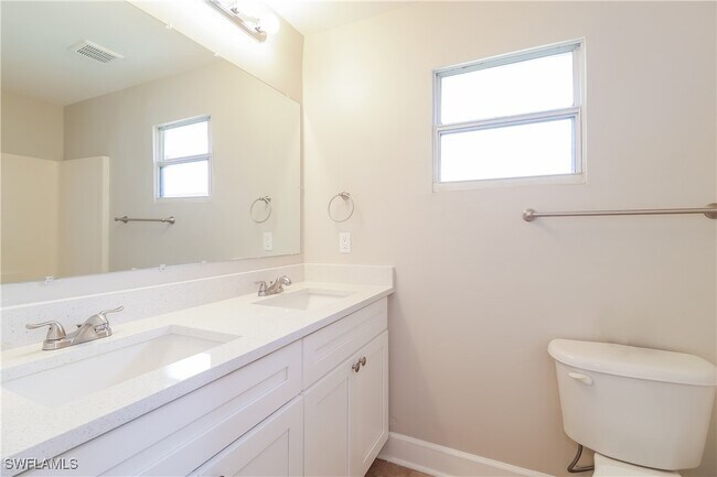 Building Photo - 2517 19th St W